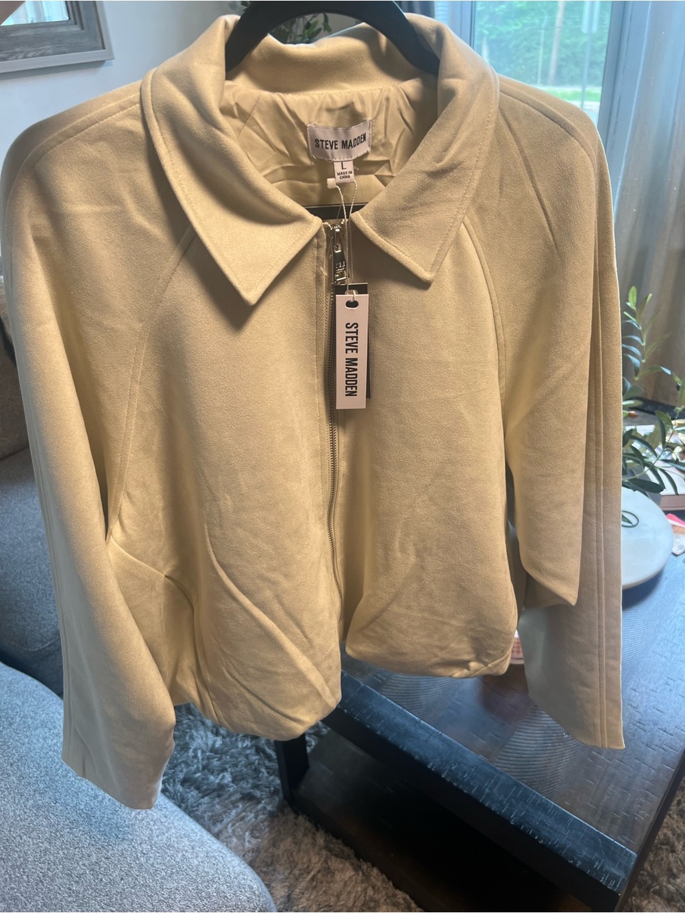 Steve Madden Cream Zip Jacket with Classic Collar